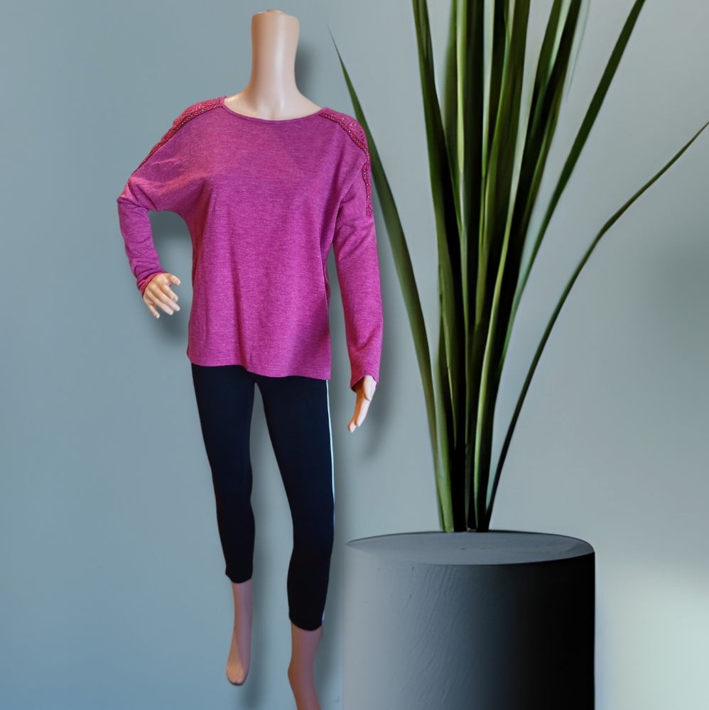 Ya Los Angeles Women's Pink Relaxed Batwing Sleeve Crochet Top - Picture 3 of 16